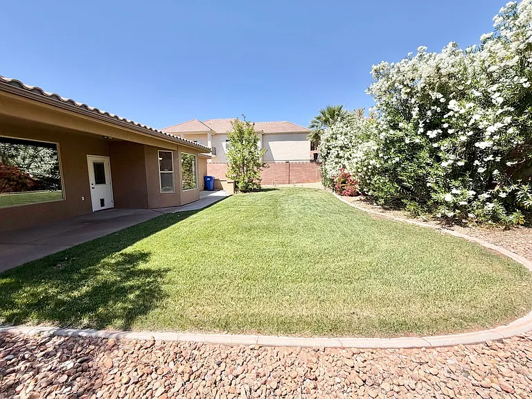 2176 N Gunsight Dr — Photo 32
