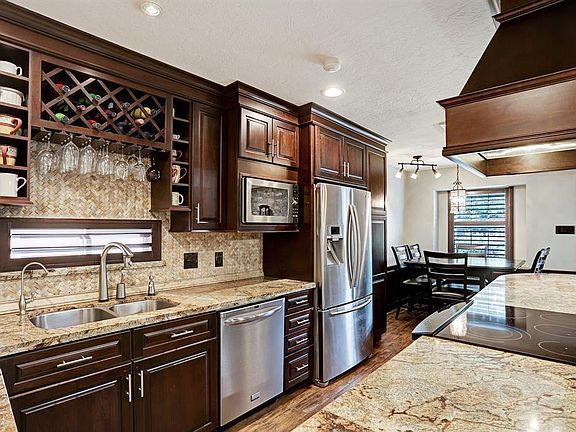 5th image of 9627 Weatherwood Dr