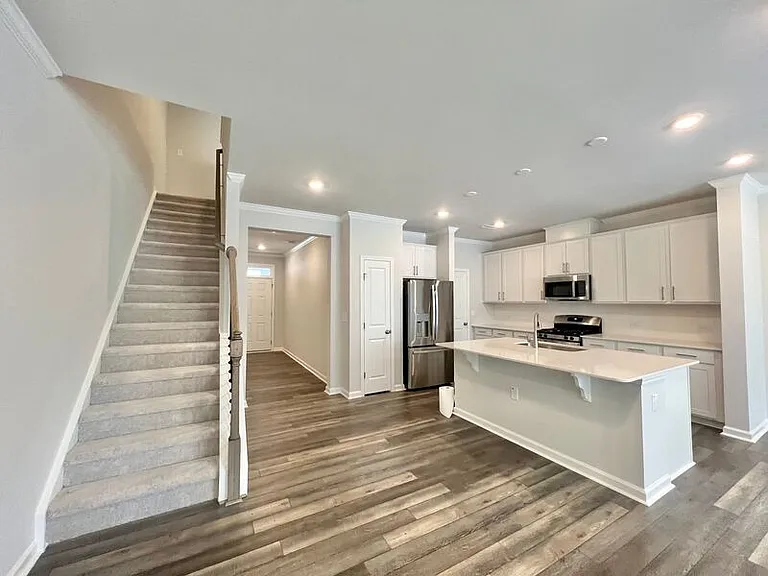 208 Garden Vine Trl — Photo 8
