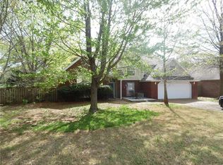 1726 N Charlee Ave, Fayetteville, AR 72703
