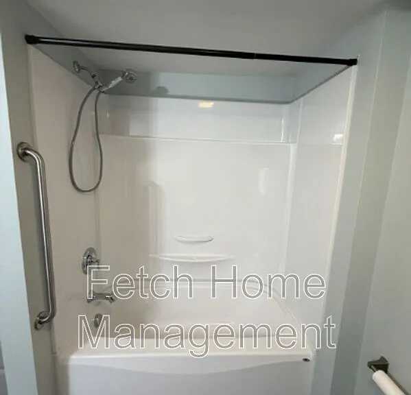 34 N Lee St — Photo 21