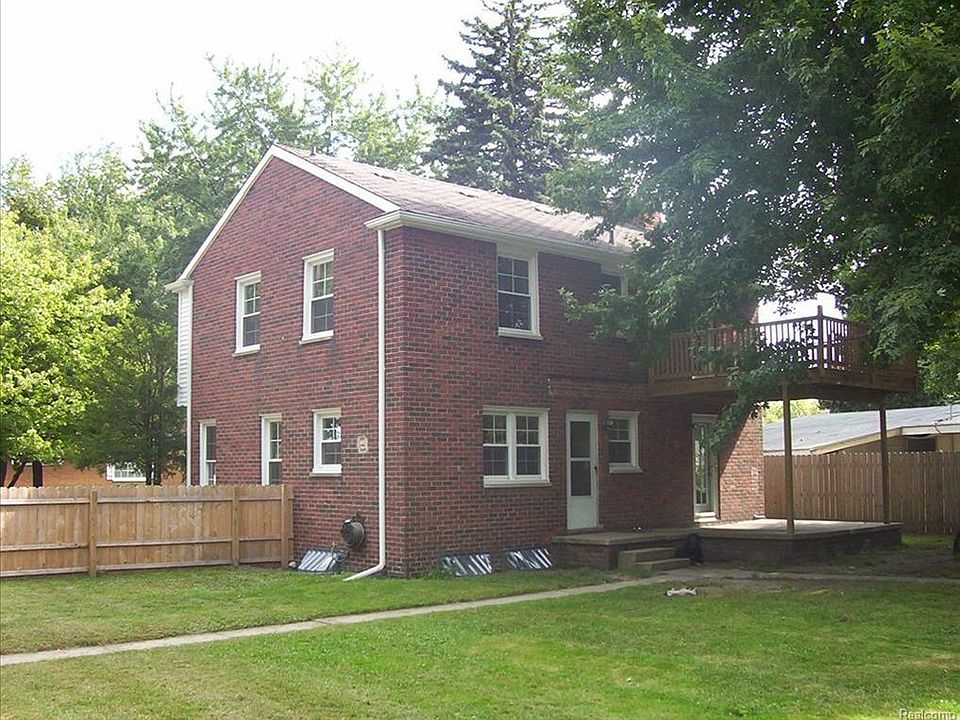 2nd image of 2635 13th St
