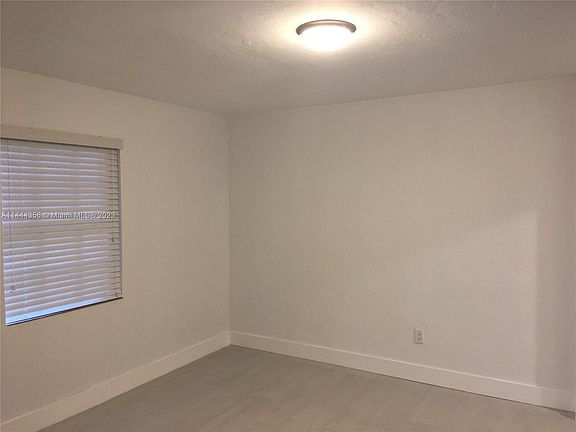 4th image of 19 Sidonia Ave #3