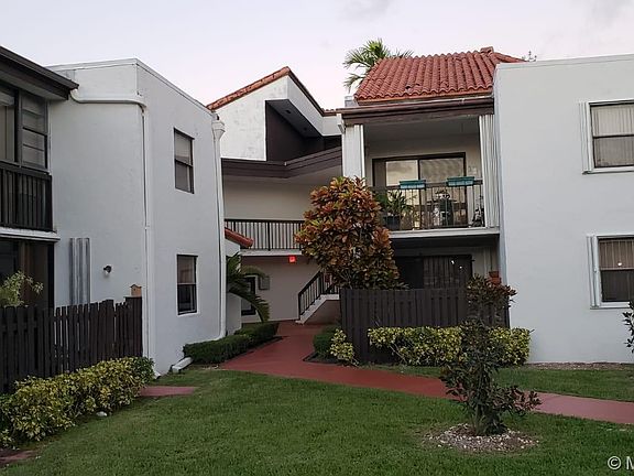 5th image of 9419 Fontainebleau Blvd APT 204