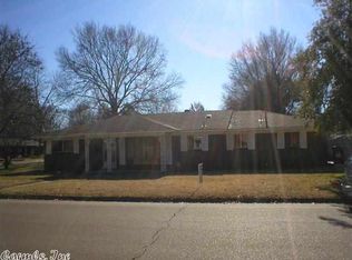 129 E Cloverdale Dr, Brinkley, AR 72021