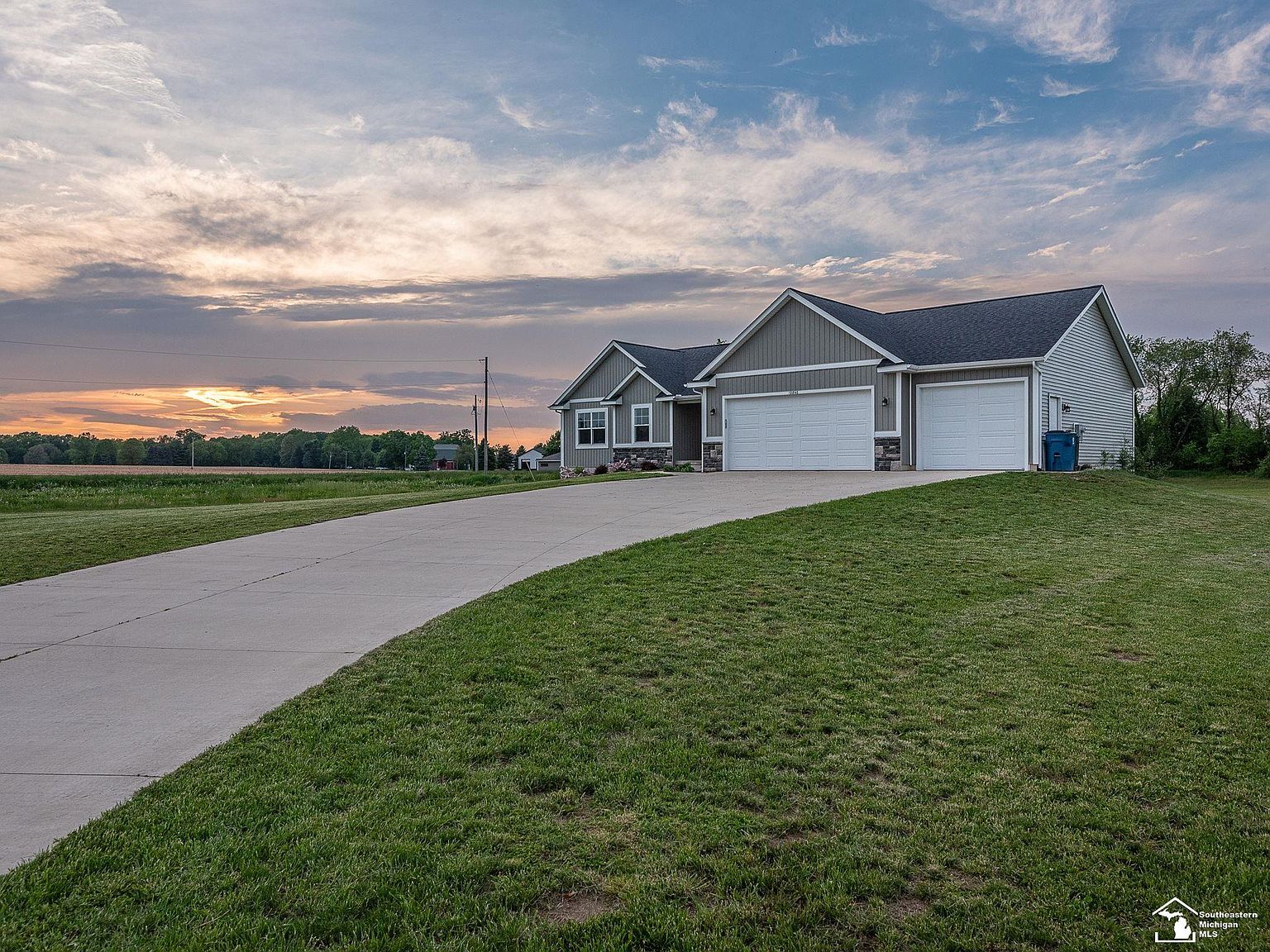 12840 Ridgedale Dr, Allendale, MI 49401 MLS 50142471 Zillow