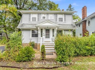 1542 Parkhill Rd, Cleveland Heights, OH 44121