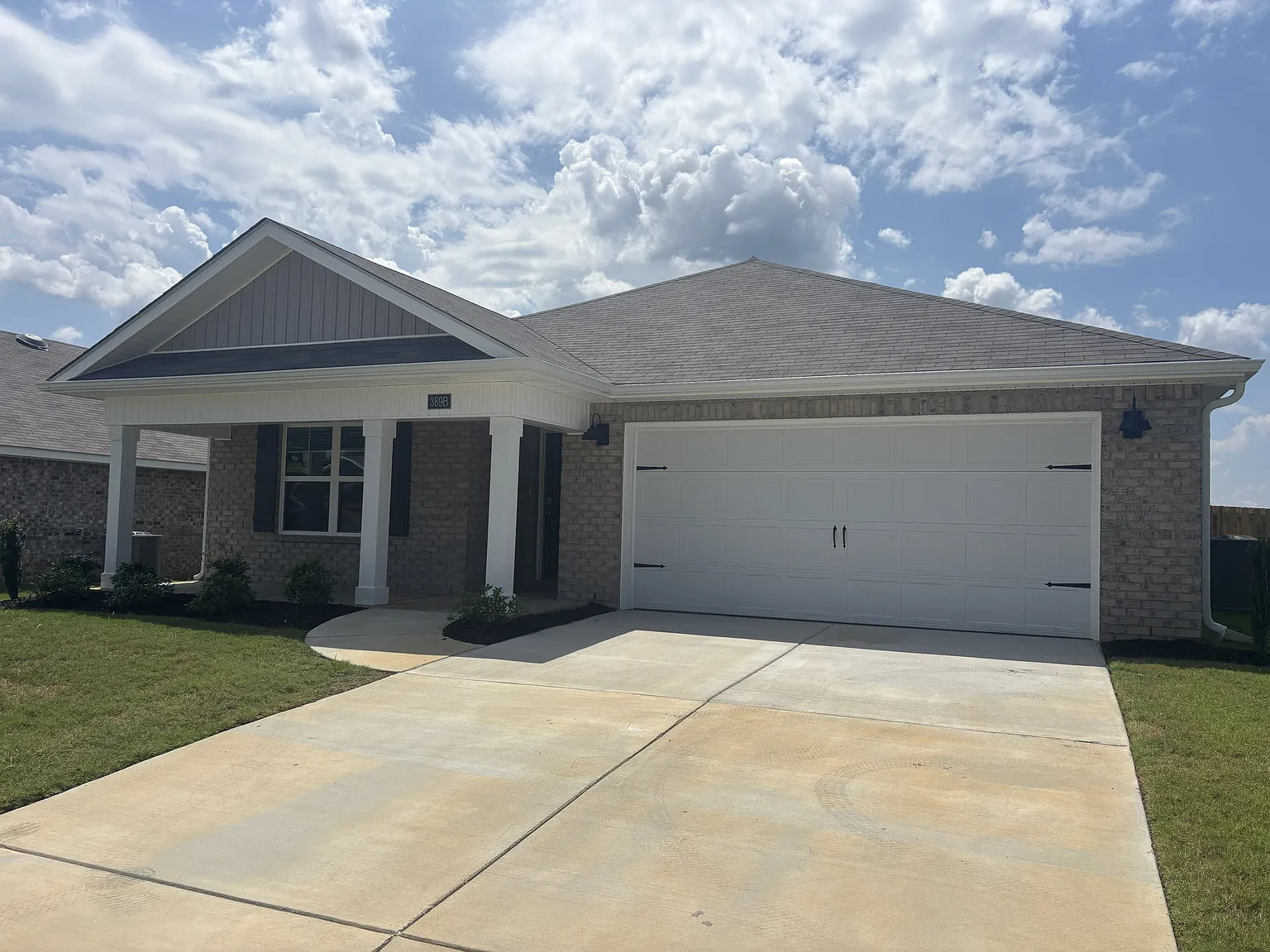 4 bed, 1841 sqft, $1,915 — Photo 1