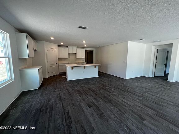 5th image of 2304 SHADY BREEZE Lane