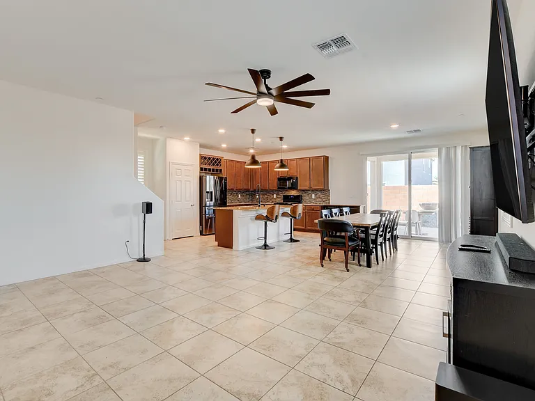 6458 Blue Ember Ave — Photo 12