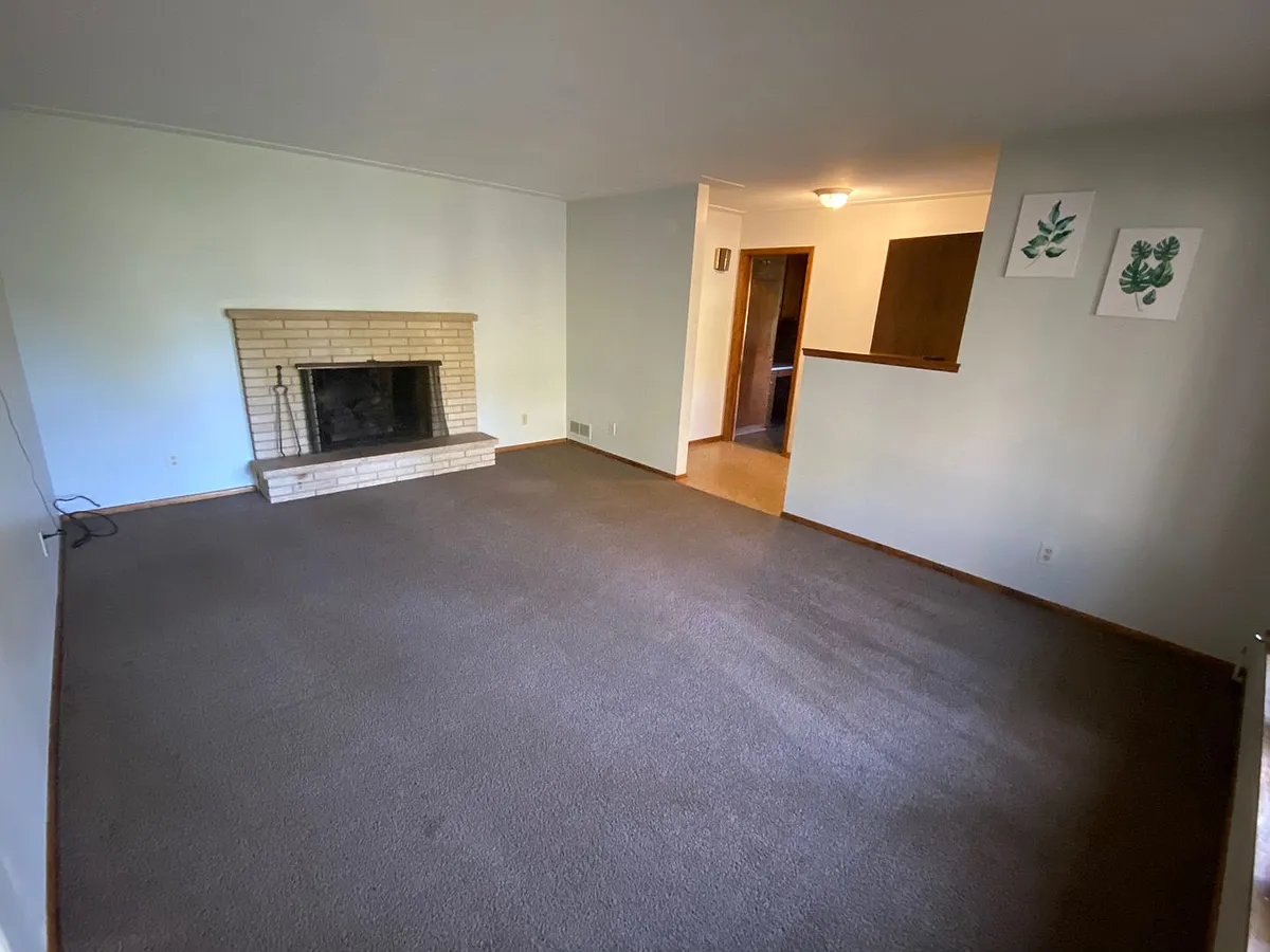 Building Photo - 2208 Hendry Pl