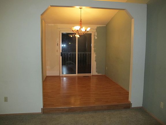 3rd image of 27255 Manor Pl NW