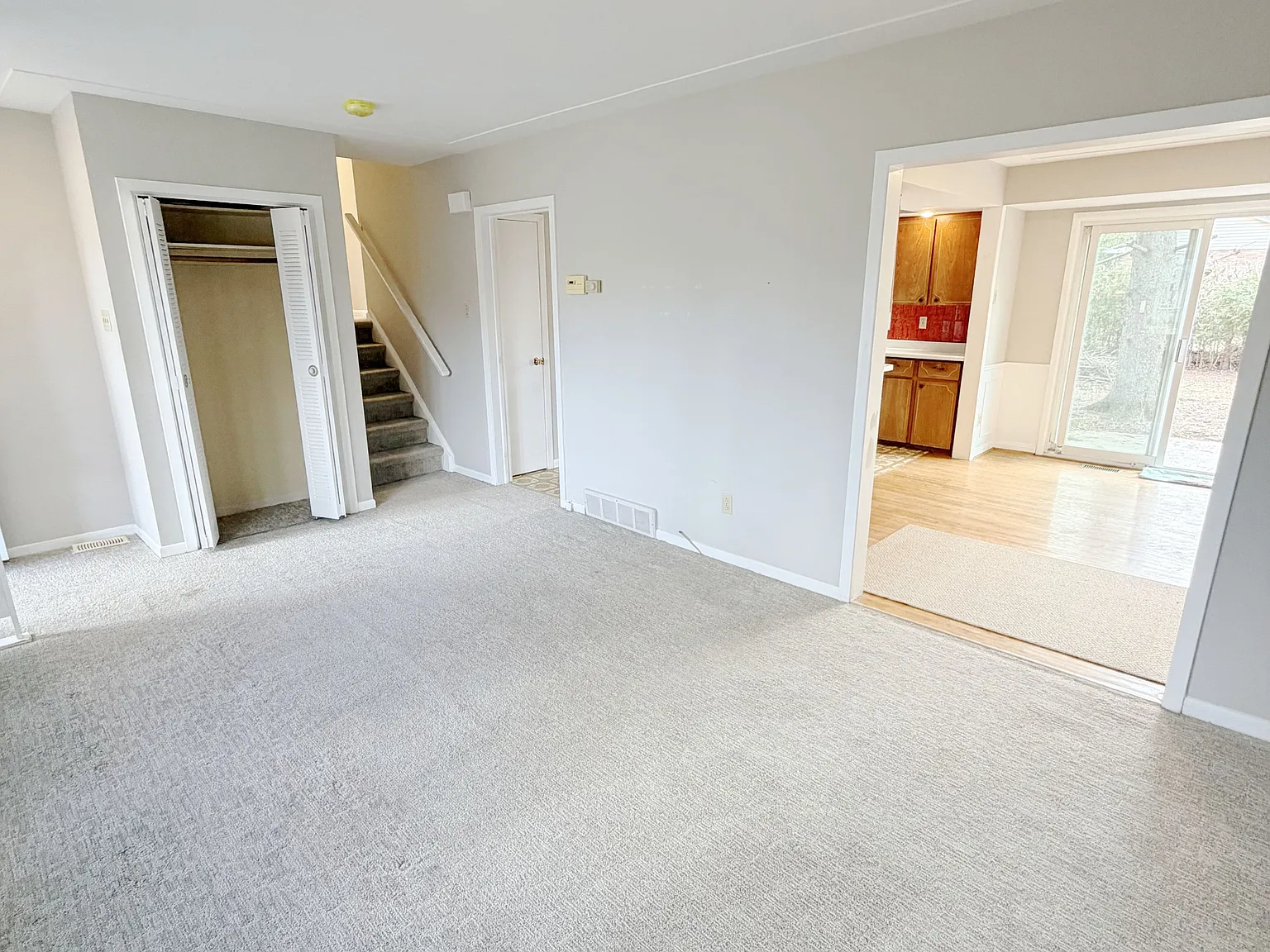 3 bed, $2,190 — Photo 4