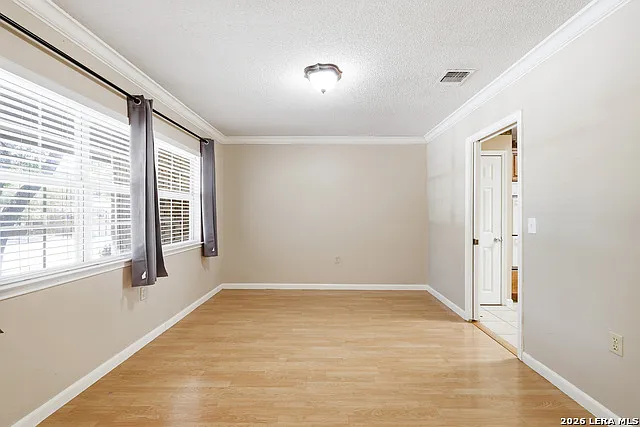 3 bed, 2.0 bath, 1754 sqft, $1,700 — Photo 3
