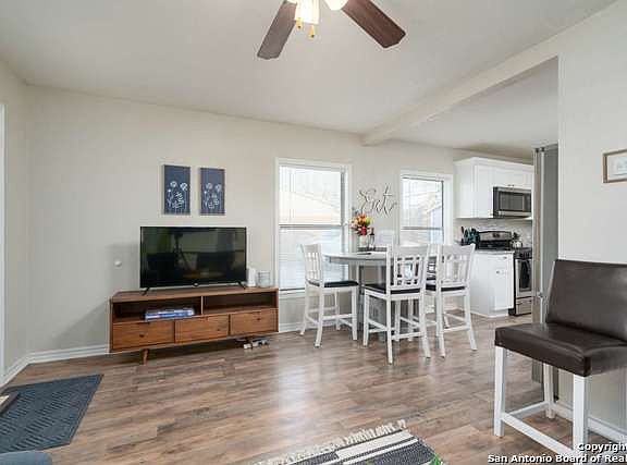 3rd image of 249 REDROCK DR