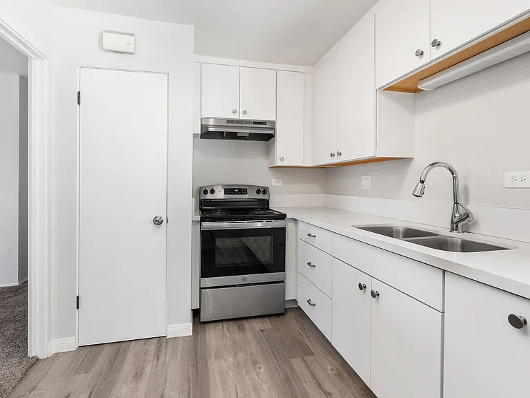 3820 Georgia St #11 — Photo 9