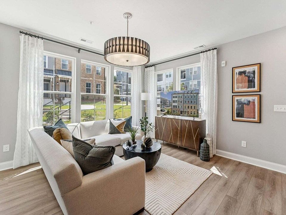1st image of 404 Gaston Park Ln #100