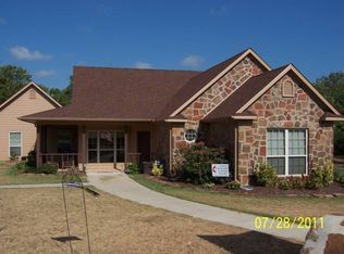 15610 Regian Dr, Lindale, TX 75771