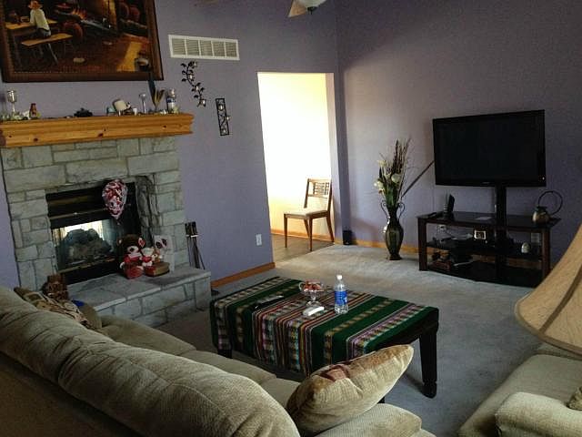 2nd image of 1013 E Cottage Creek Dr