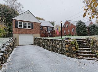 1821 Randolph Rd, Schenectady, NY 12308