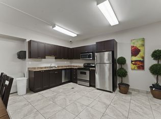Granada Apartments, Windsor, ON N9A 6H3