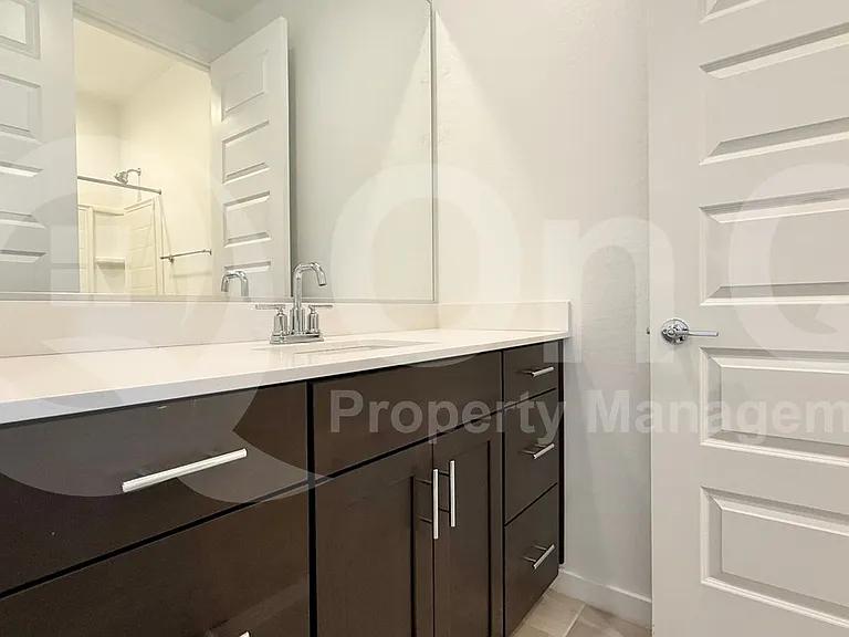 636 S Jacana Ln — Photo 21