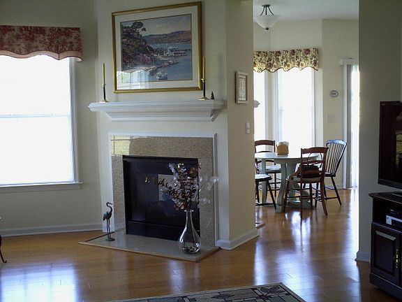 5th image of 510 Bridgeway Ct