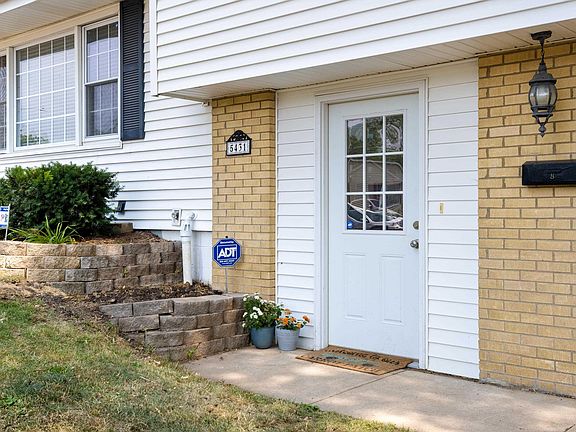 4th image of 5431 N Robinhood Dr