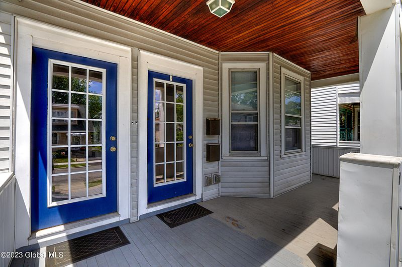 4th image of 19 Glenwood Street