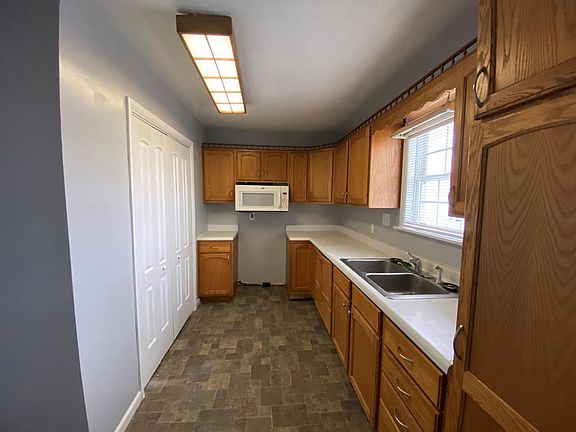 5th image of 116 Lantz St