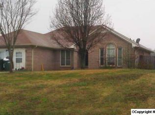 121 Singletree Dr, Hazel Green, AL 35750
