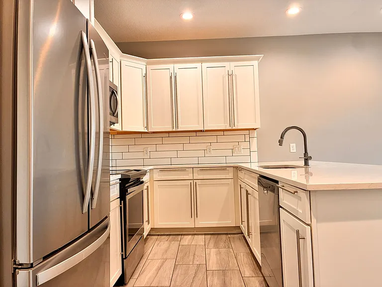 2324 SE Parkview Crossing Dr — Photo 21