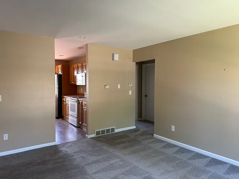 810 Glenwood Dr — Photo 7