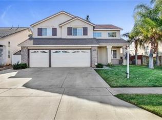 1046 Winthrop Dr, Corona, CA 92882