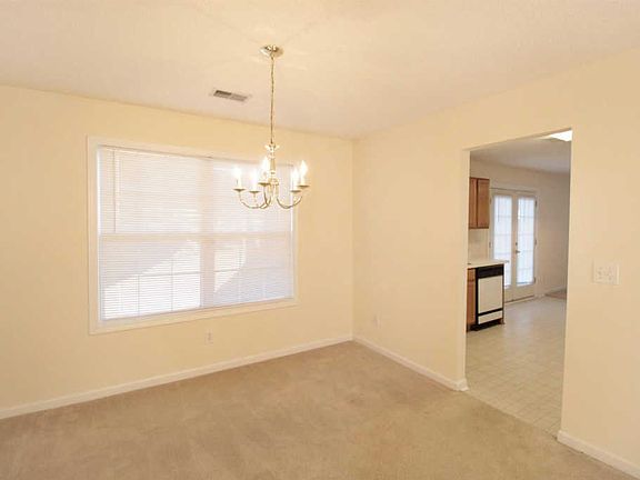 4th image of 127 Ashewood Lake Dr