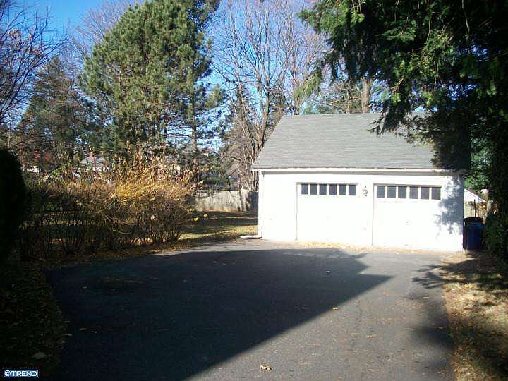 2nd image of 333 E Main St
