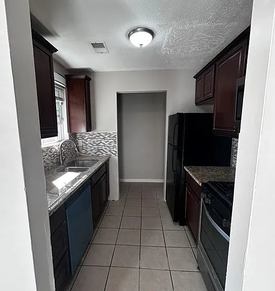 7066 Oakhill Cir — Photo 5