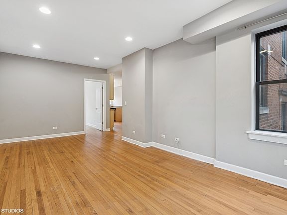 4th image of 1327 W North Shore Ave APT 2N