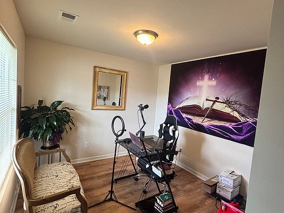 2nd image of 304 Bridgette Blvd