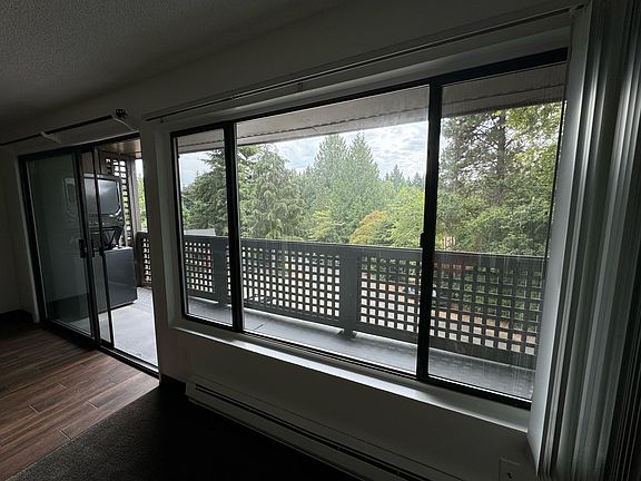 3rd image of 10800 Roosevelt Way NE #310