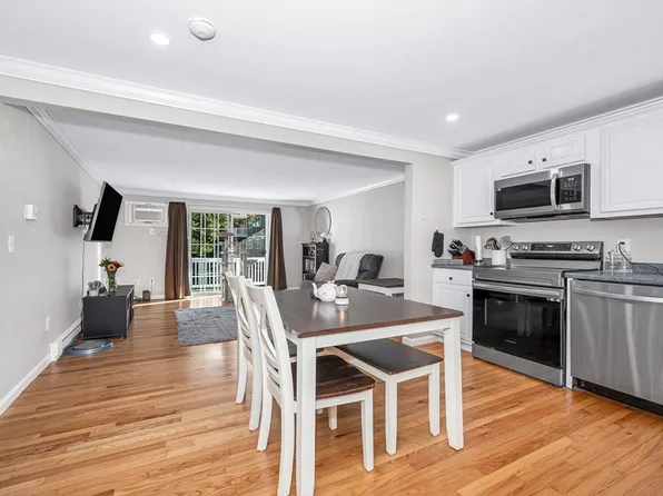 10 Abbey Rd APT 205, Leominster, MA 01453