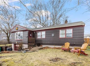 367 Lake Shore Dr, Warwick, RI 02889