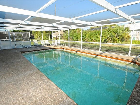 5th image of 112 Matisse Cir