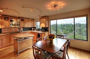 2nd image of 5101 NE 55th St APT 304