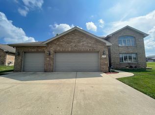 1349 W Parliament St, Crete, IL 60417