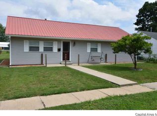 218 N Orr St, Roodhouse, IL 62082