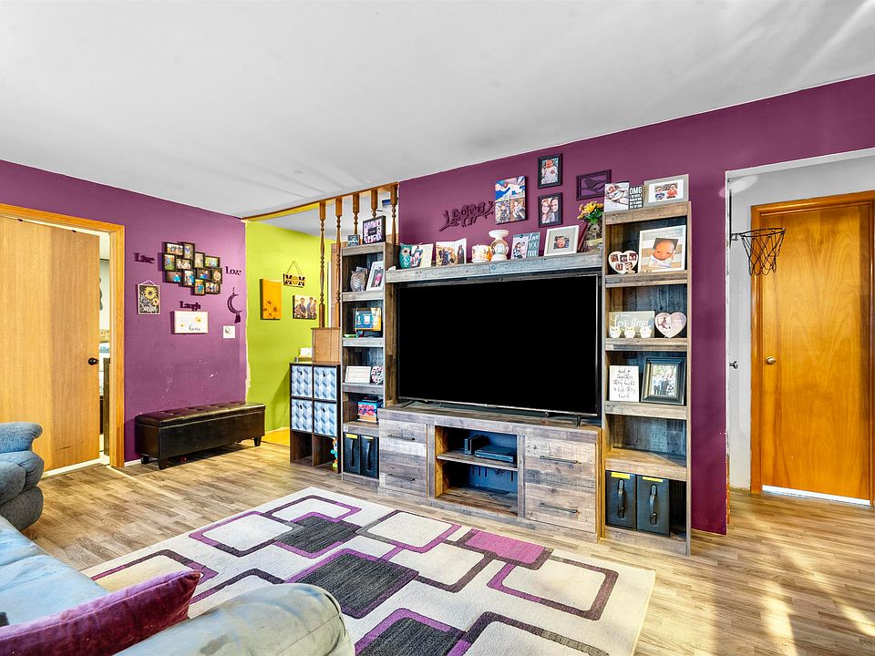 244 3rd St N, Winthrop, IA 50682 MLS 20233262 Zillow