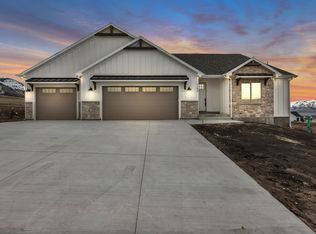 1154 E 160 N, Hyde Park, UT 84318