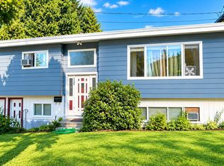 1746 Jackson St, Abbotsford, BC V2S5R6