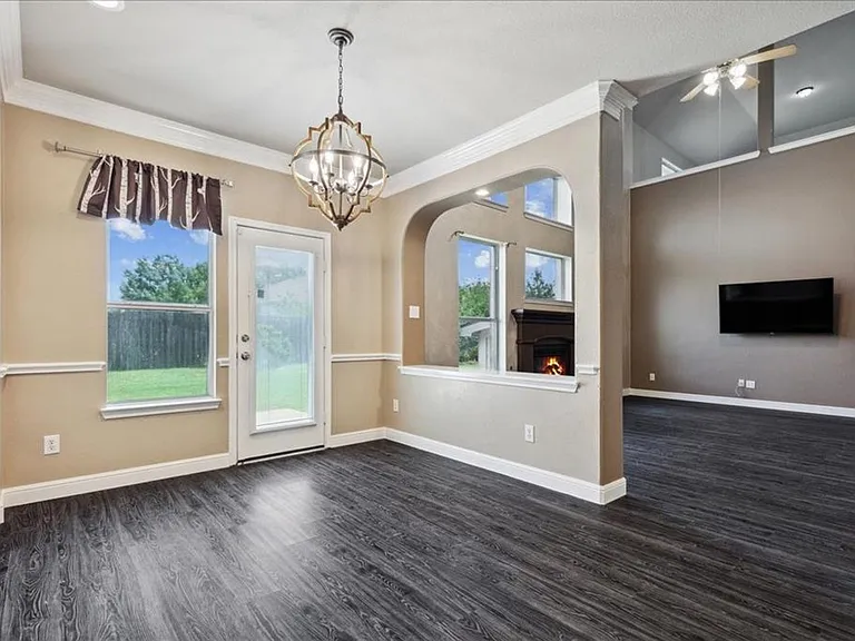 708 San Antonio Trl — Photo 16